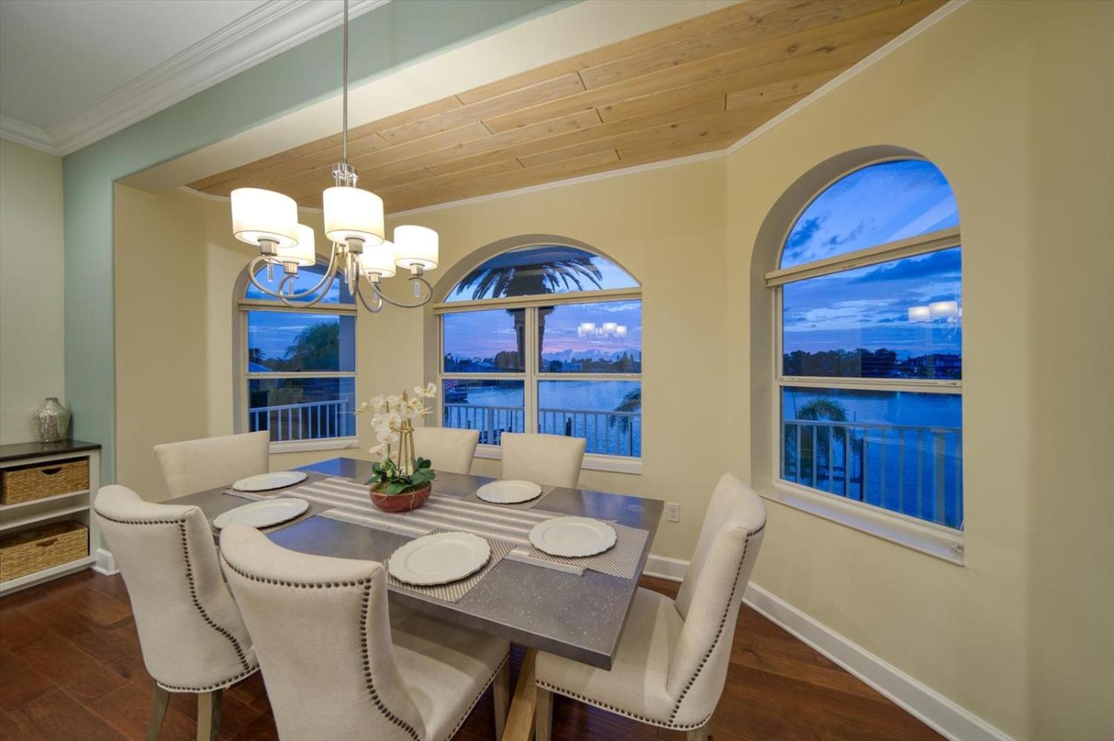 Waterfront Luxury W/ Heated Salt Pool & Golf Cart Villa Clearwater Beach Exterior photo