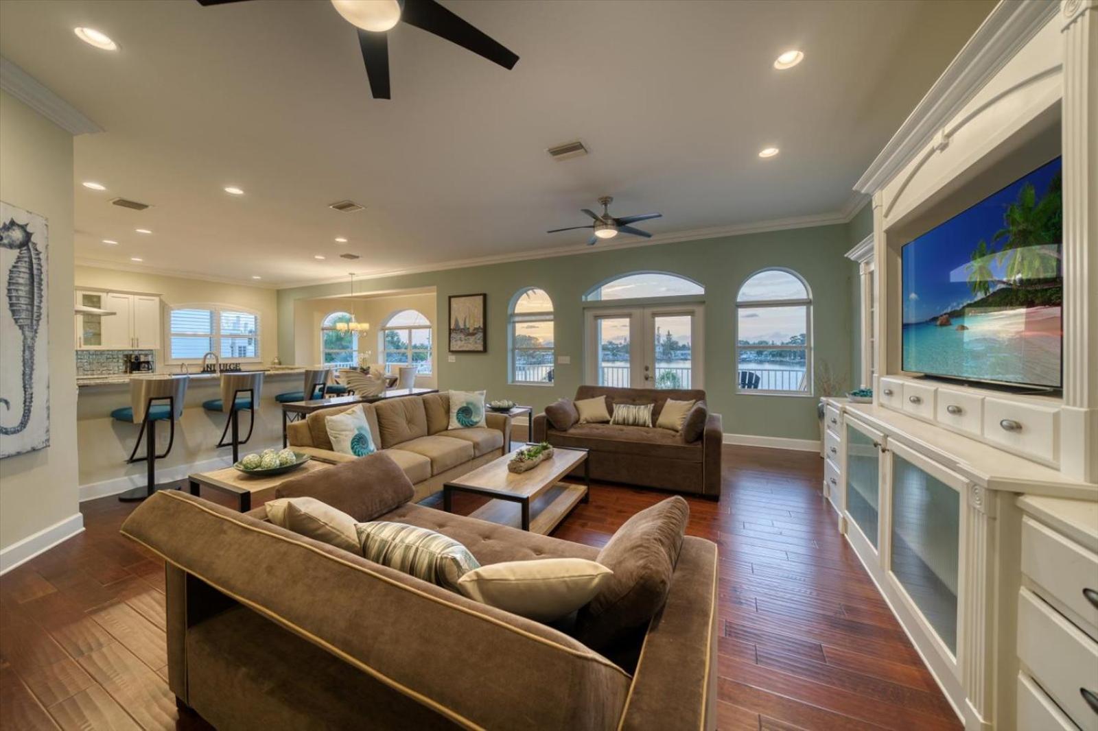 Waterfront Luxury W/ Heated Salt Pool & Golf Cart Villa Clearwater Beach Exterior photo