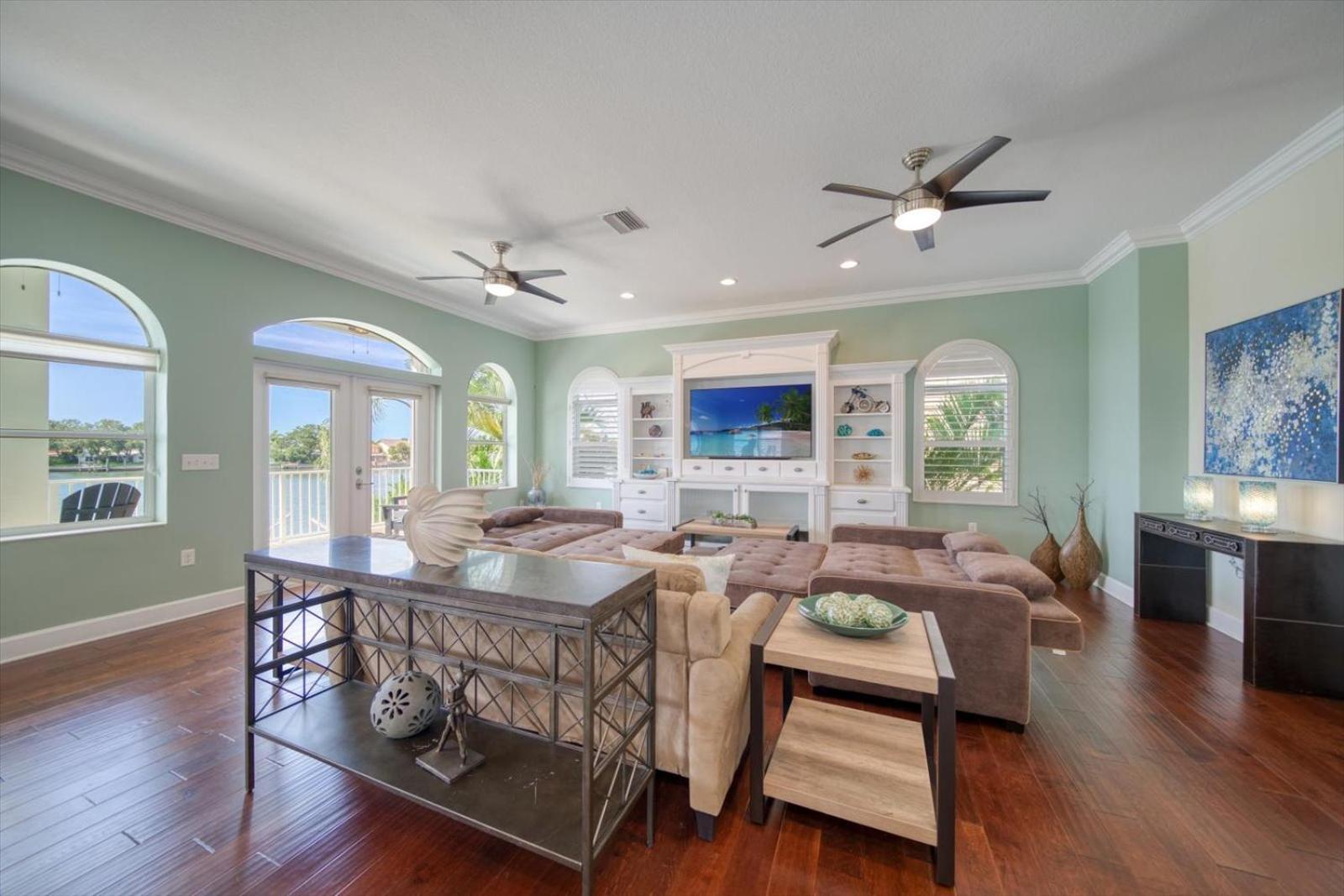 Waterfront Luxury W/ Heated Salt Pool & Golf Cart Villa Clearwater Beach Exterior photo