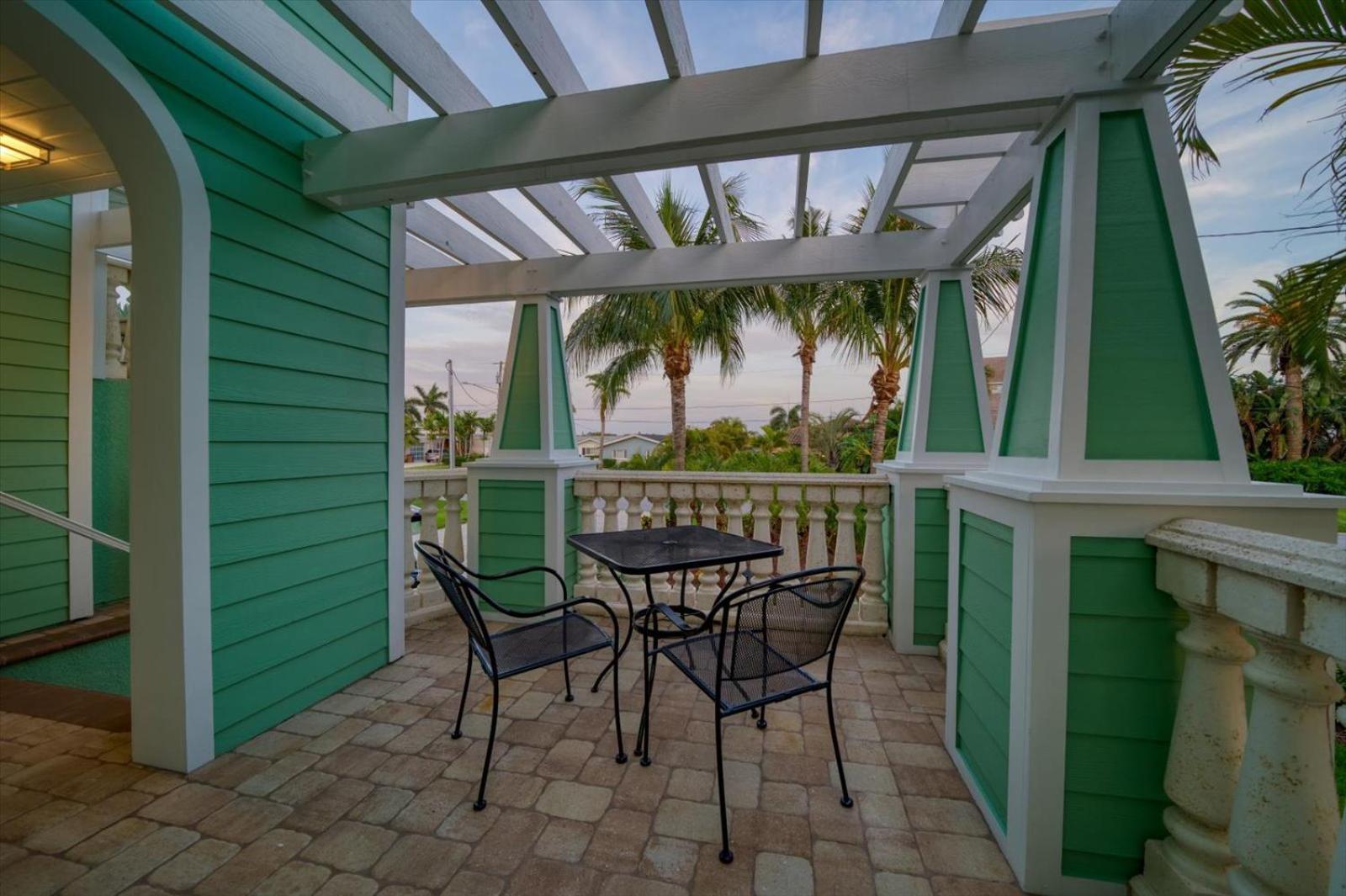 Waterfront Luxury W/ Heated Salt Pool & Golf Cart Villa Clearwater Beach Exterior photo